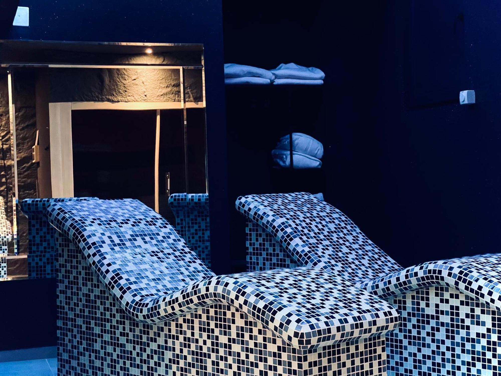 Mozaik Apartments & Spa - Modern 4-Star Apartments With Exclusive Private Spa Wellness In The City Center - Sauna, Jacuzzi, Turkish Bath - Free Parking, Wi-Fi - Rooms & Apartments Ćuprija מראה חיצוני תמונה