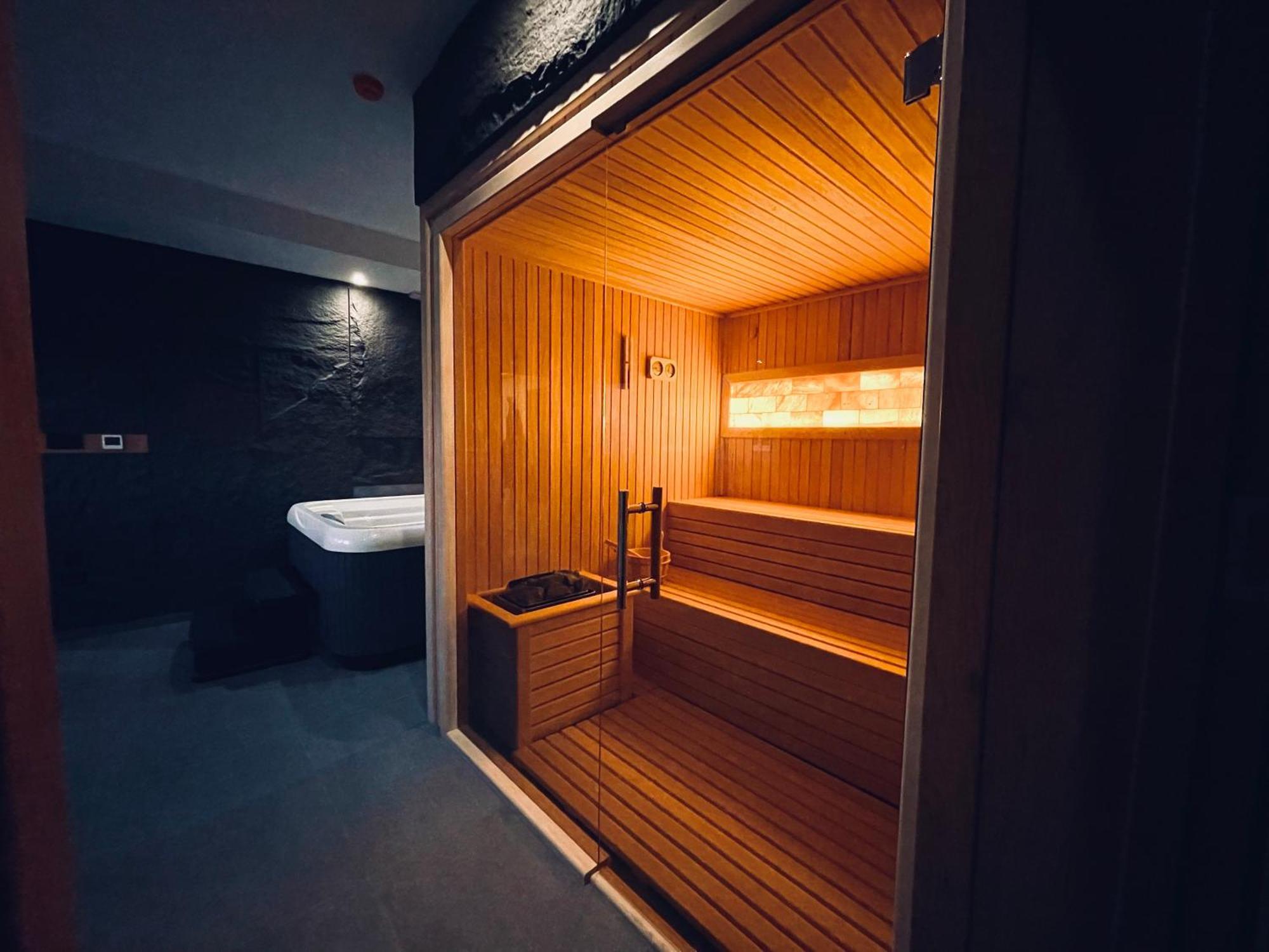 Mozaik Apartments & Spa - Modern 4-Star Apartments With Exclusive Private Spa Wellness In The City Center - Sauna, Jacuzzi, Turkish Bath - Free Parking, Wi-Fi - Rooms & Apartments Ćuprija מראה חיצוני תמונה
