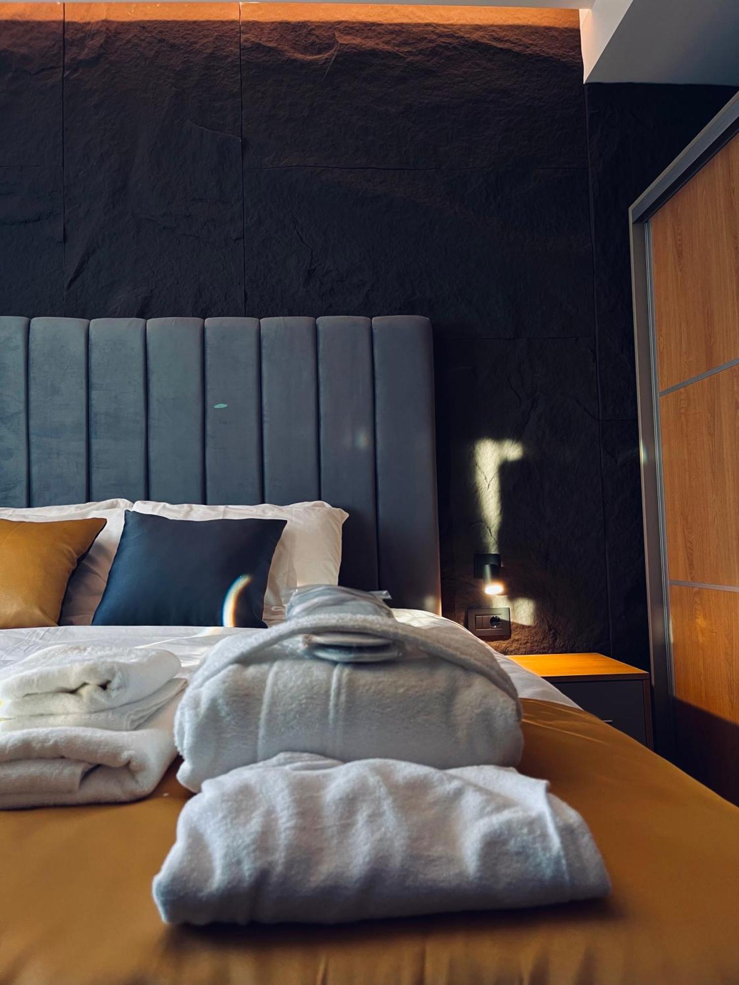 Mozaik Apartments & Spa - Modern 4-Star Apartments With Exclusive Private Spa Wellness In The City Center - Sauna, Jacuzzi, Turkish Bath - Free Parking, Wi-Fi - Rooms & Apartments Ćuprija מראה חיצוני תמונה