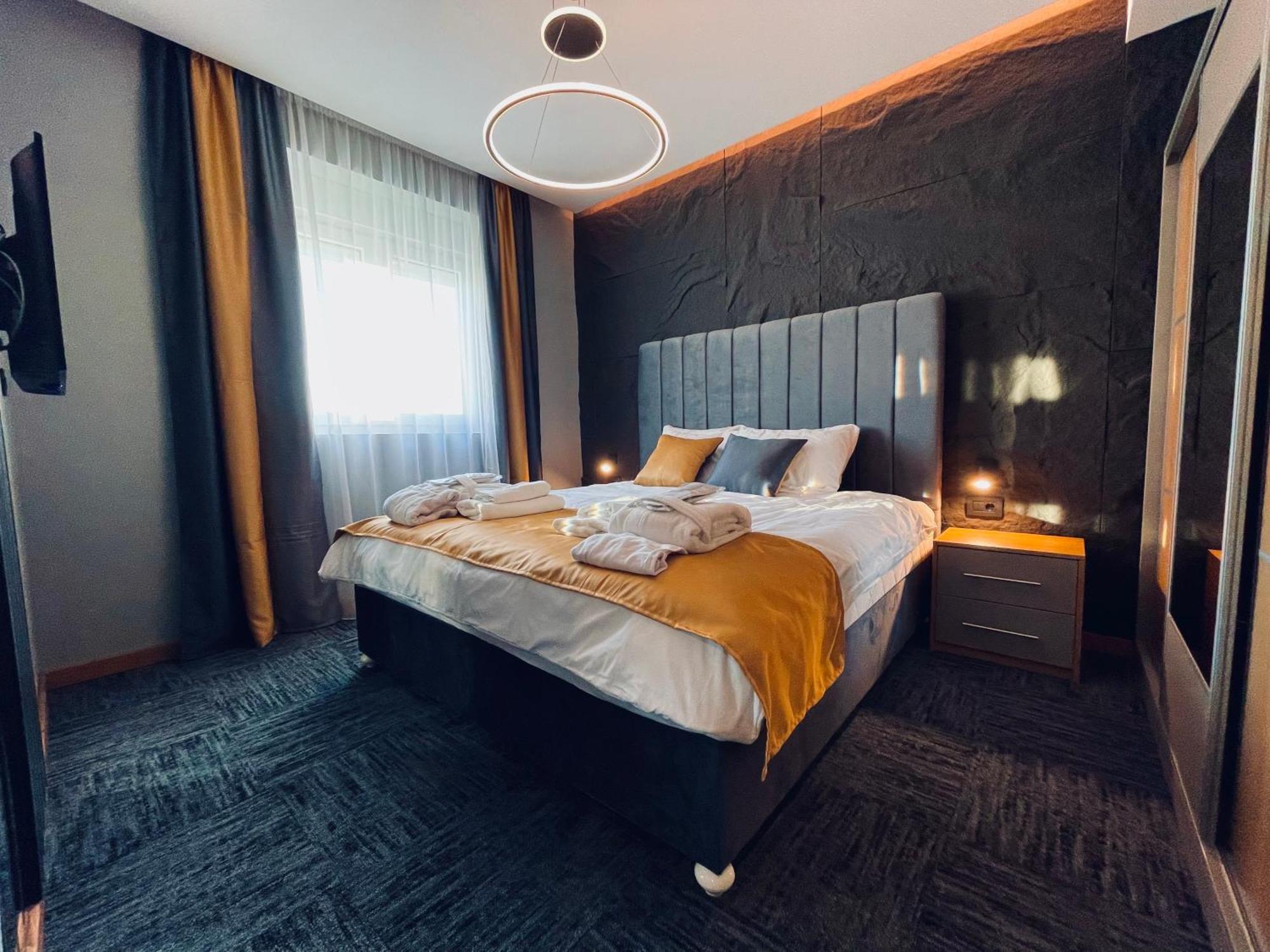 Mozaik Apartments & Spa - Modern 4-Star Apartments With Exclusive Private Spa Wellness In The City Center - Sauna, Jacuzzi, Turkish Bath - Free Parking, Wi-Fi - Rooms & Apartments Ćuprija מראה חיצוני תמונה
