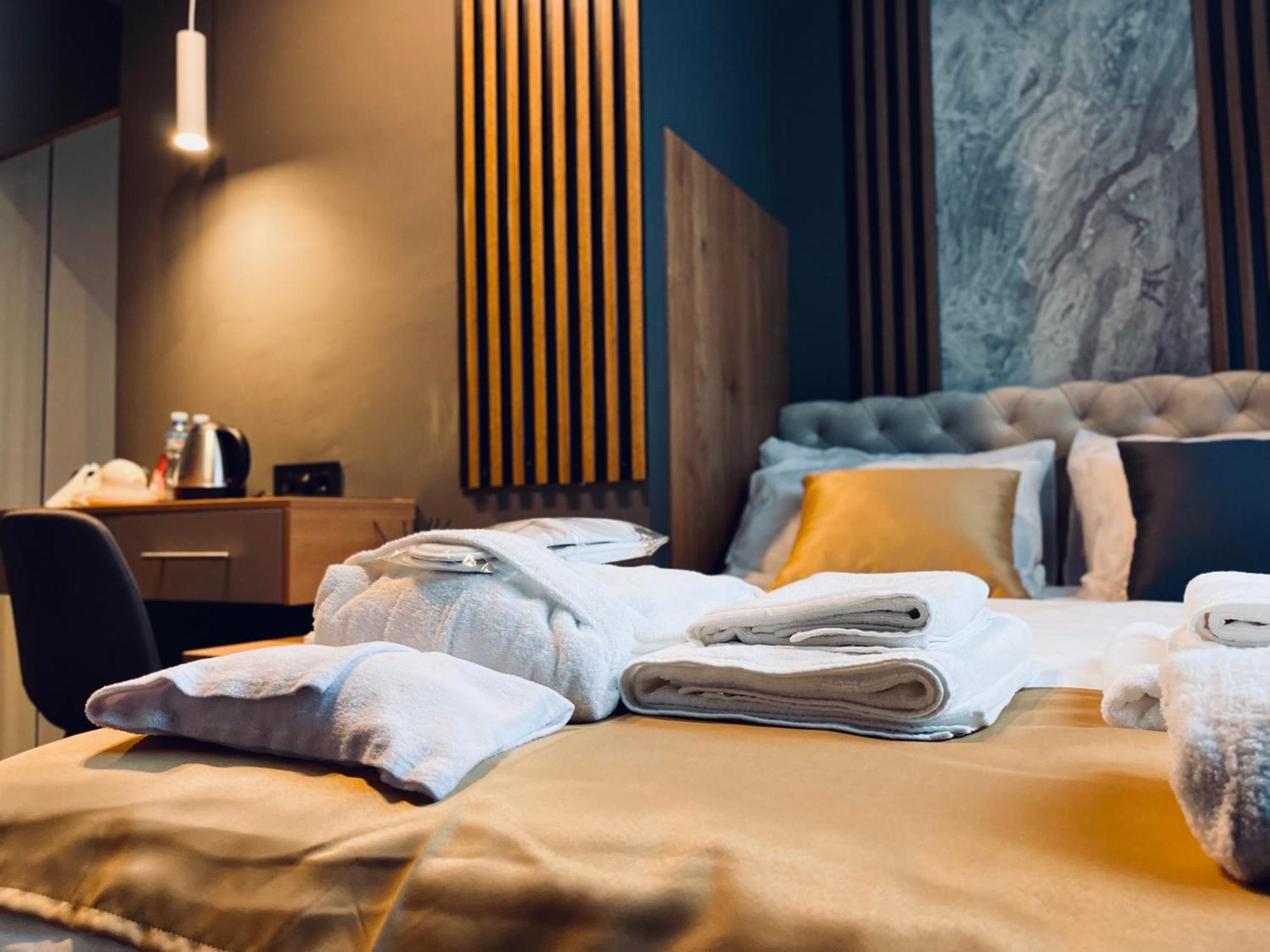 Mozaik Apartments & Spa - Modern 4-Star Apartments With Exclusive Private Spa Wellness In The City Center - Sauna, Jacuzzi, Turkish Bath - Free Parking, Wi-Fi - Rooms & Apartments Ćuprija מראה חיצוני תמונה
