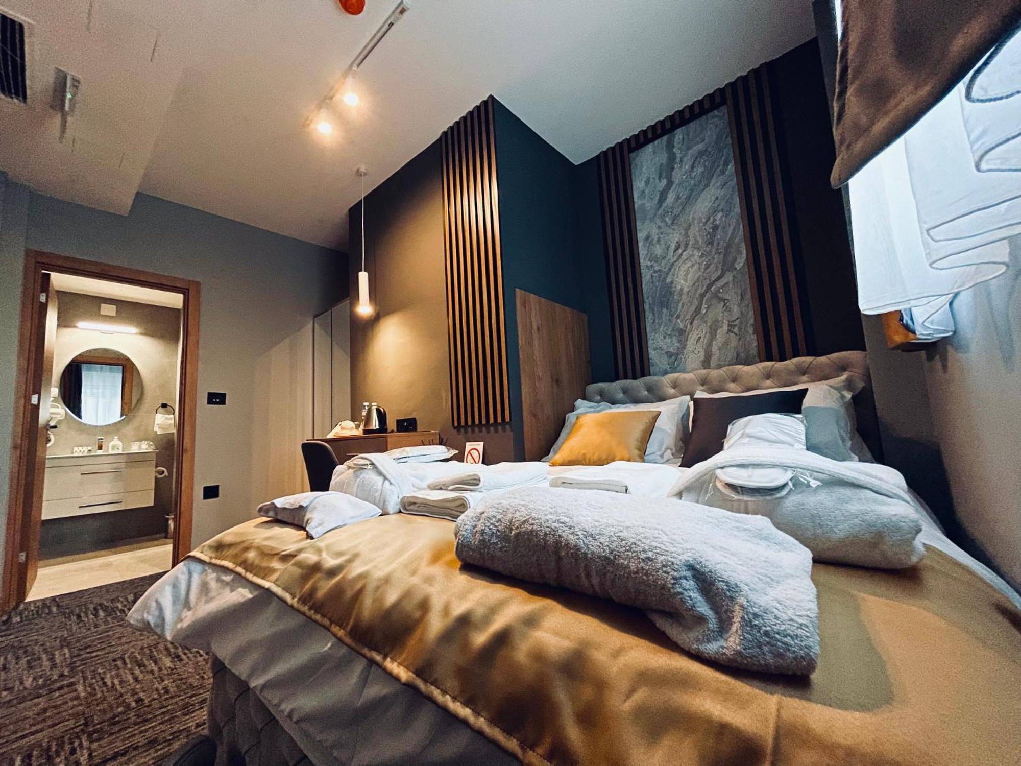 Mozaik Apartments & Spa - Modern 4-Star Apartments With Exclusive Private Spa Wellness In The City Center - Sauna, Jacuzzi, Turkish Bath - Free Parking, Wi-Fi - Rooms & Apartments Ćuprija מראה חיצוני תמונה