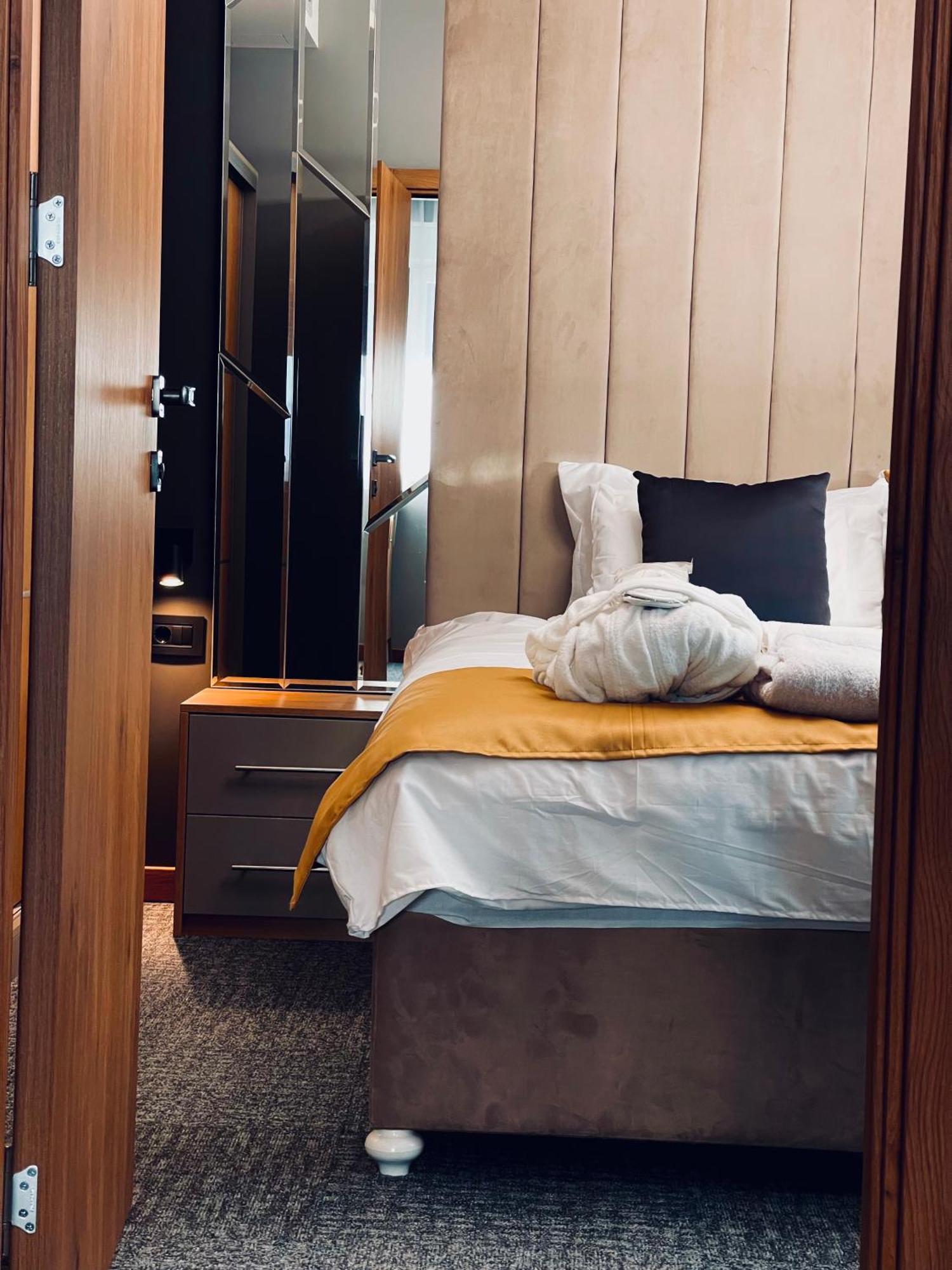 Mozaik Apartments & Spa - Modern 4-Star Apartments With Exclusive Private Spa Wellness In The City Center - Sauna, Jacuzzi, Turkish Bath - Free Parking, Wi-Fi - Rooms & Apartments Ćuprija מראה חיצוני תמונה