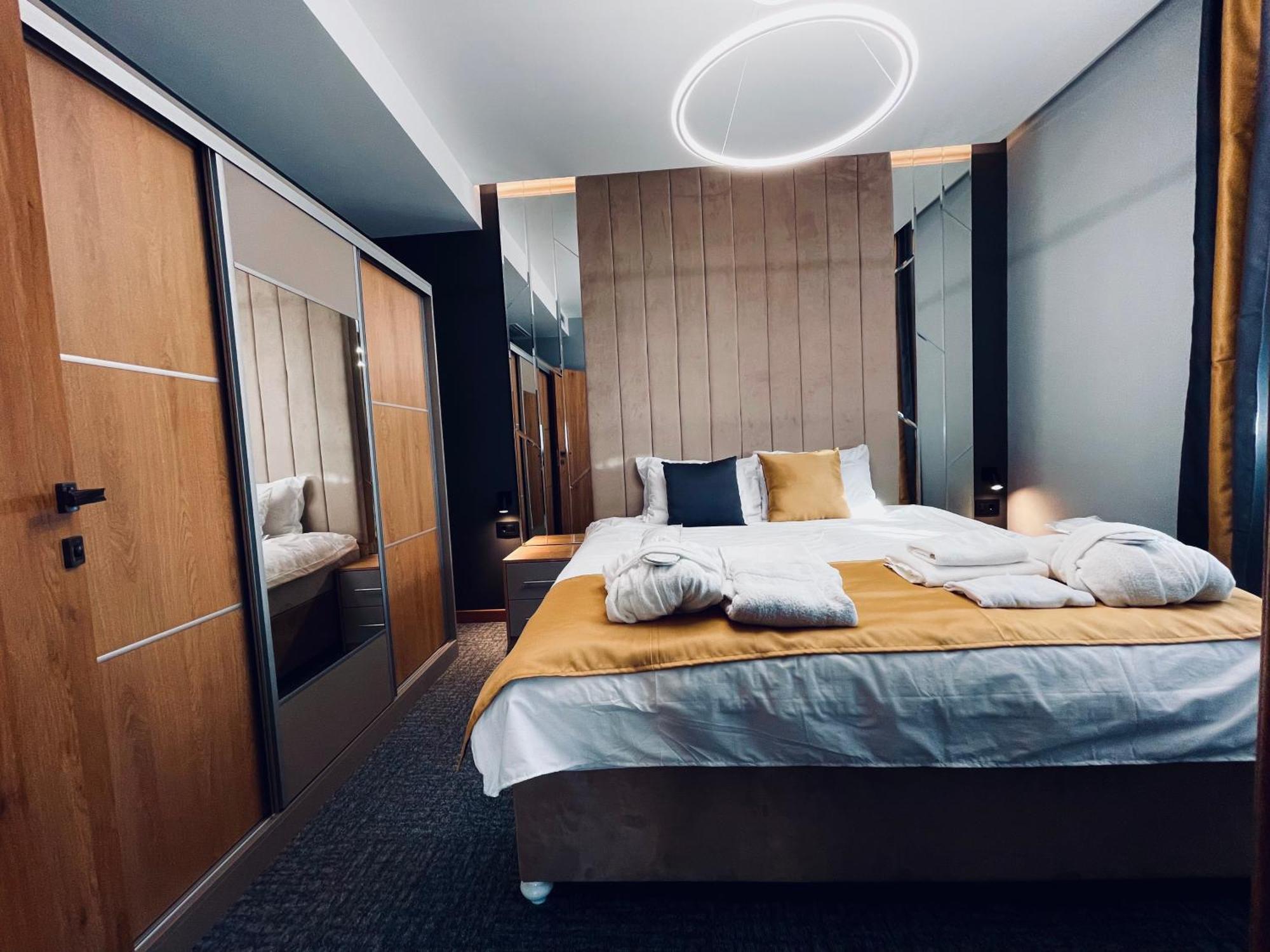 Mozaik Apartments & Spa - Modern 4-Star Apartments With Exclusive Private Spa Wellness In The City Center - Sauna, Jacuzzi, Turkish Bath - Free Parking, Wi-Fi - Rooms & Apartments Ćuprija מראה חיצוני תמונה
