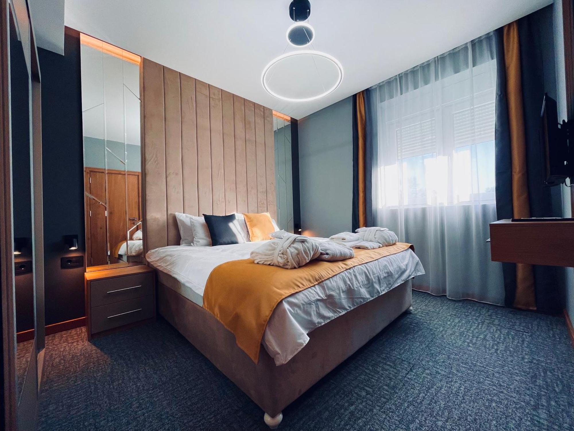 Mozaik Apartments & Spa - Modern 4-Star Apartments With Exclusive Private Spa Wellness In The City Center - Sauna, Jacuzzi, Turkish Bath - Free Parking, Wi-Fi - Rooms & Apartments Ćuprija מראה חיצוני תמונה